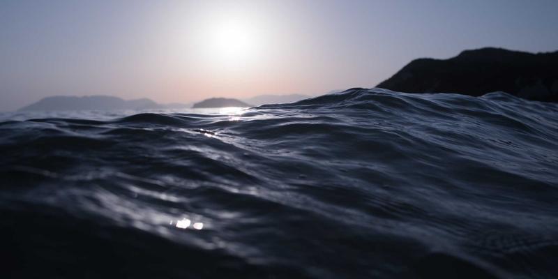 Wi-Fi 6技术解析与企业部署实战：从免费资源到高效运维的完整指南